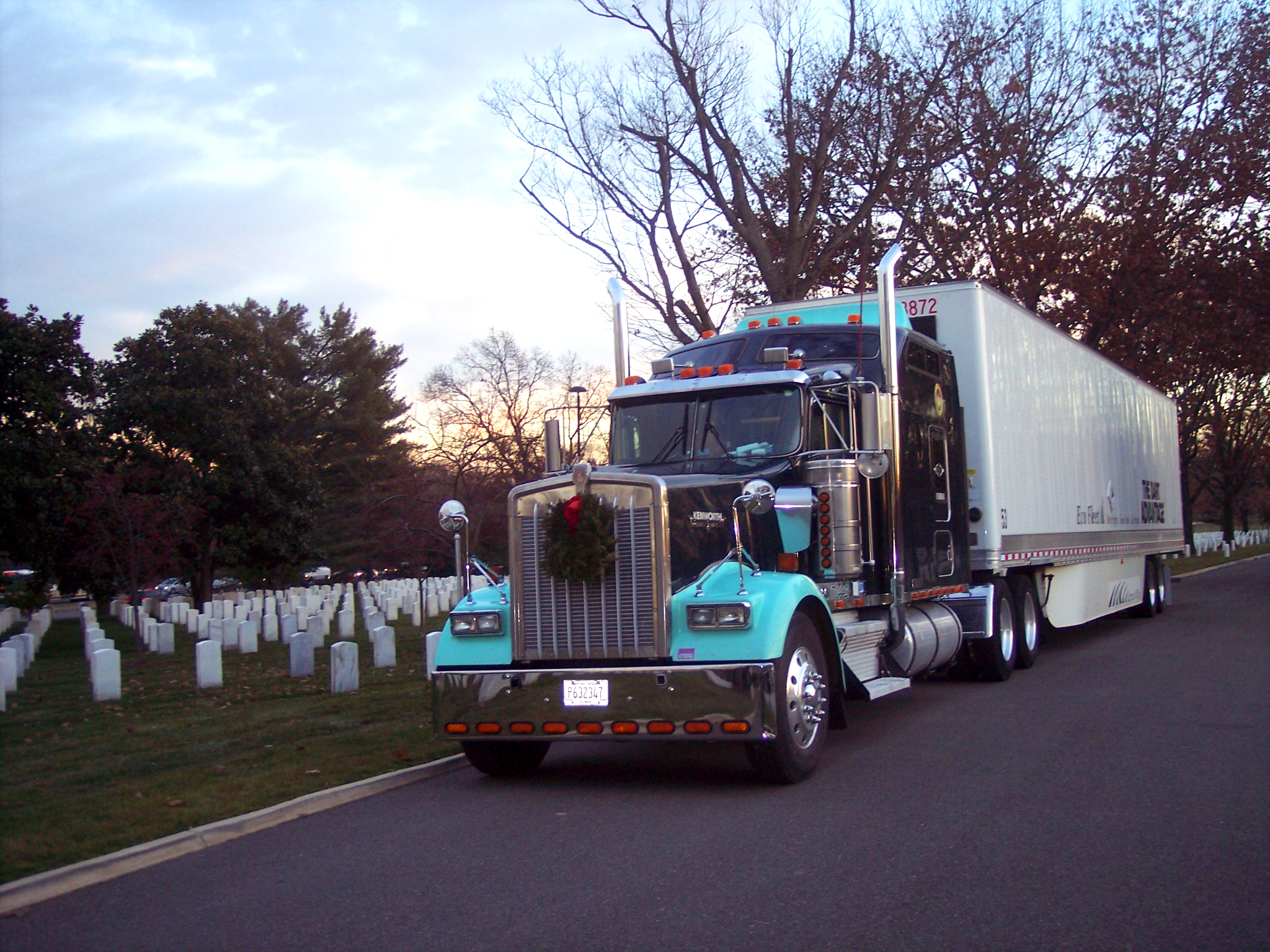 Trucking’s Salute to Veterans Wreaths Across America Day